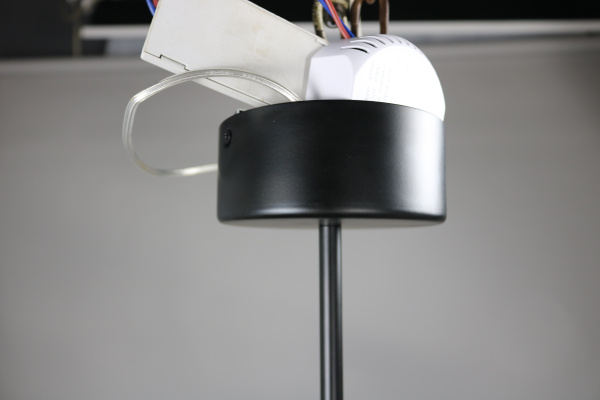 Светильник на штанге ZORTES LUNAR ZRS.01243.04 Мощность-40Вт Тип лампы: Встроенный  Встроенный LED