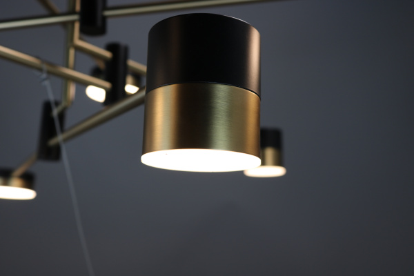 Люстра ZORTES LUNAR ZRS.1805.04 Мощность-40Вт Тип лампы: Встроенный  Встроенный LED