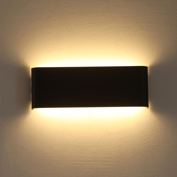 Светильник настенный черный LED 6Вт 24см